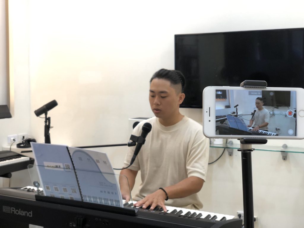 一個月學會一首鋼琴自彈自唱​2